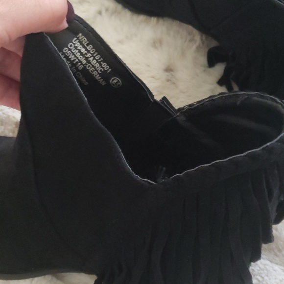Buckle Not Rated Fringe Booties - Picture 3 of 8